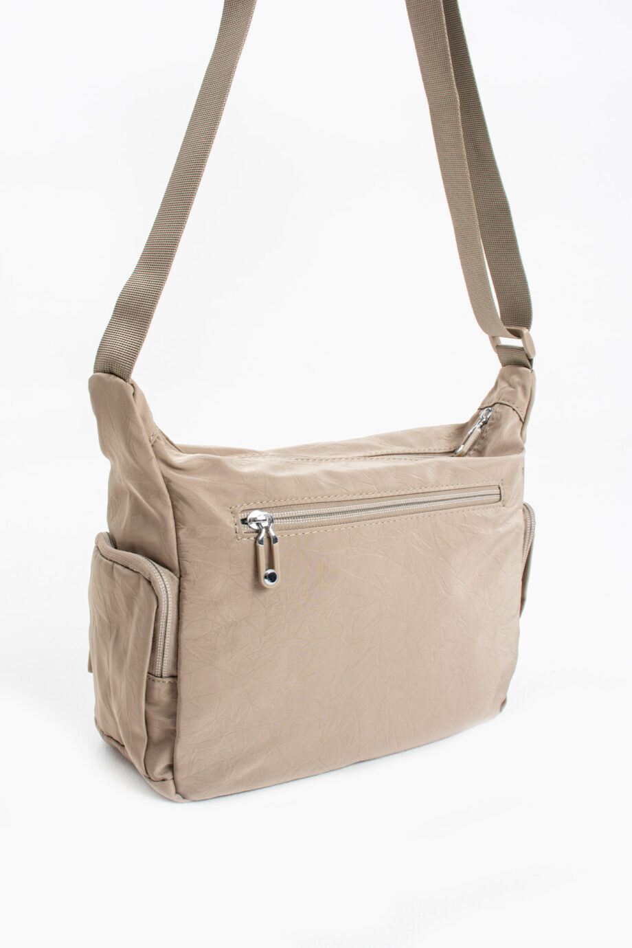 Collection of Sanmorris crossbody bags in different colors, emphasizing the variety available.